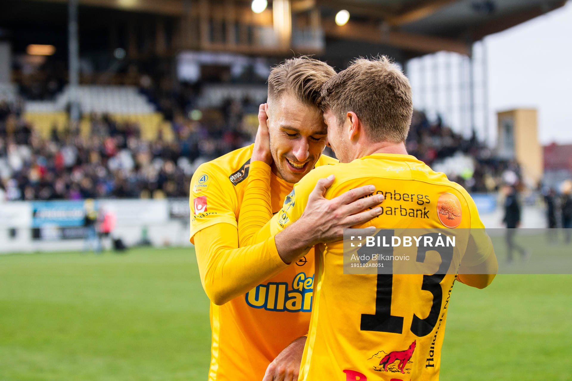 Falkenbergs Tobias Karlsson och Marcus Mathisen jublar