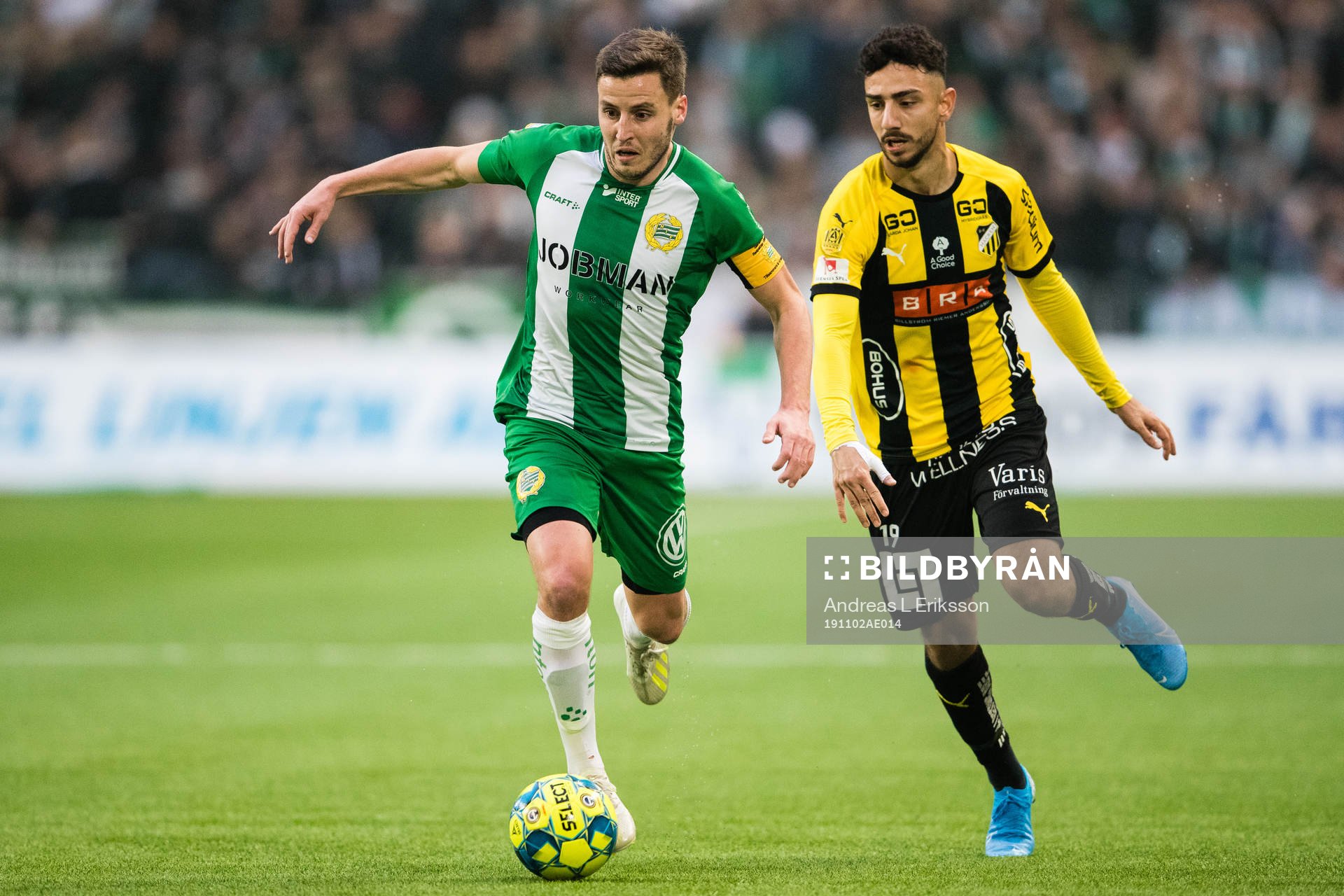Hammarbys Jeppe Andersen jagas av Häckens Daleho Irandust
