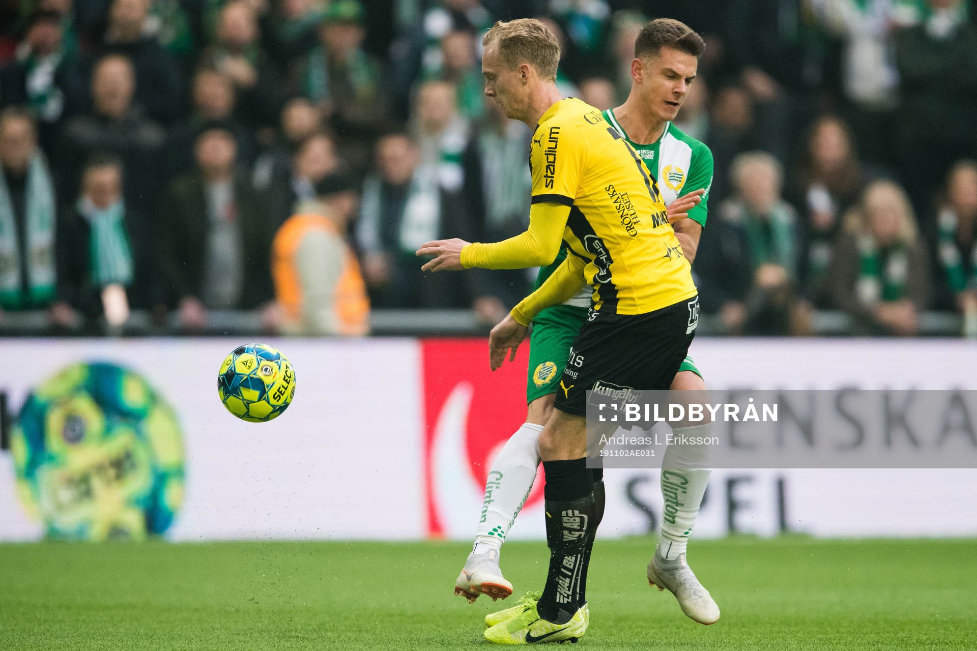 Hammarbys Alexander Kacaniklic och Häckens Gustav Berggren