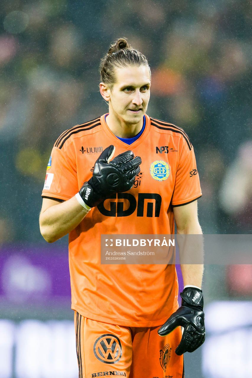 Sundsvalls målvakt David Mitov Nilsson under fotbollsmatchen i Allsvenskan mellan AIK och GIF Sundsvall den 2 november 2019 i Stockholm.