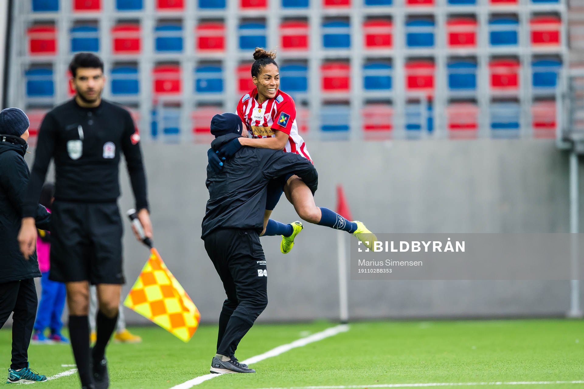 Giovanna de Oliveira of Avaldsnes celebrates with Thomas
