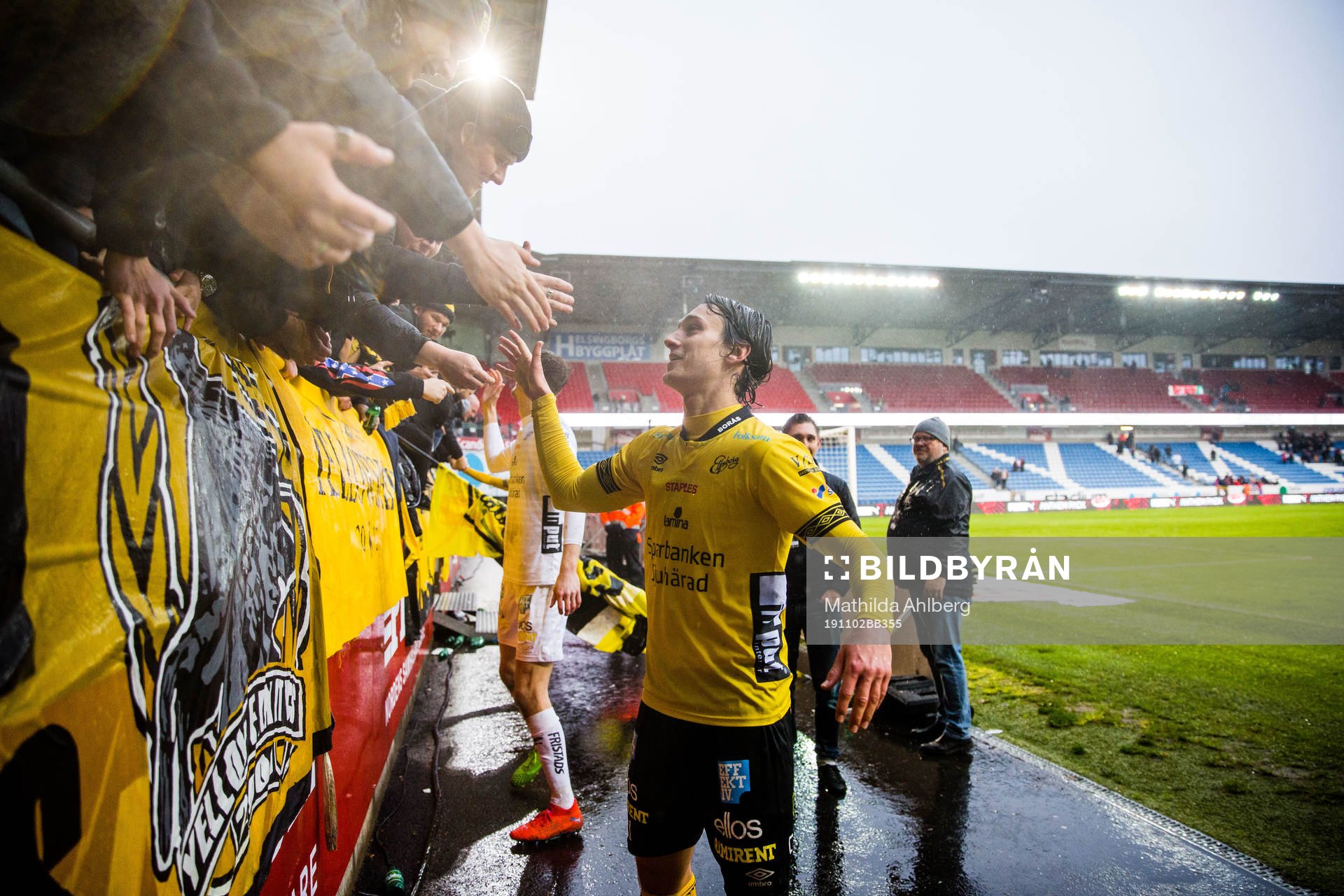 Elfsborgs Jonathan Levi jublar med publiken