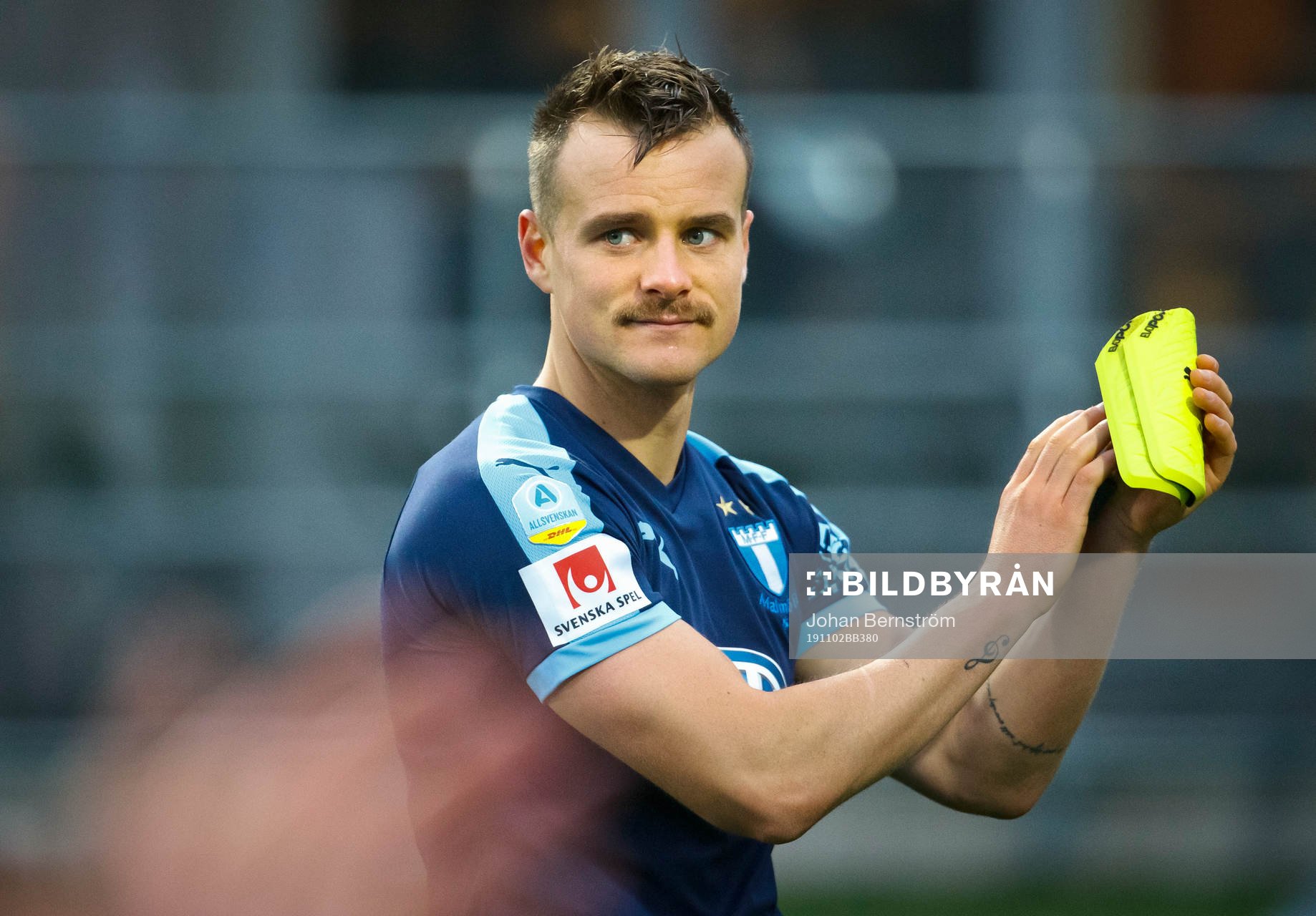 Malmö FFs Eric Larsson deppar