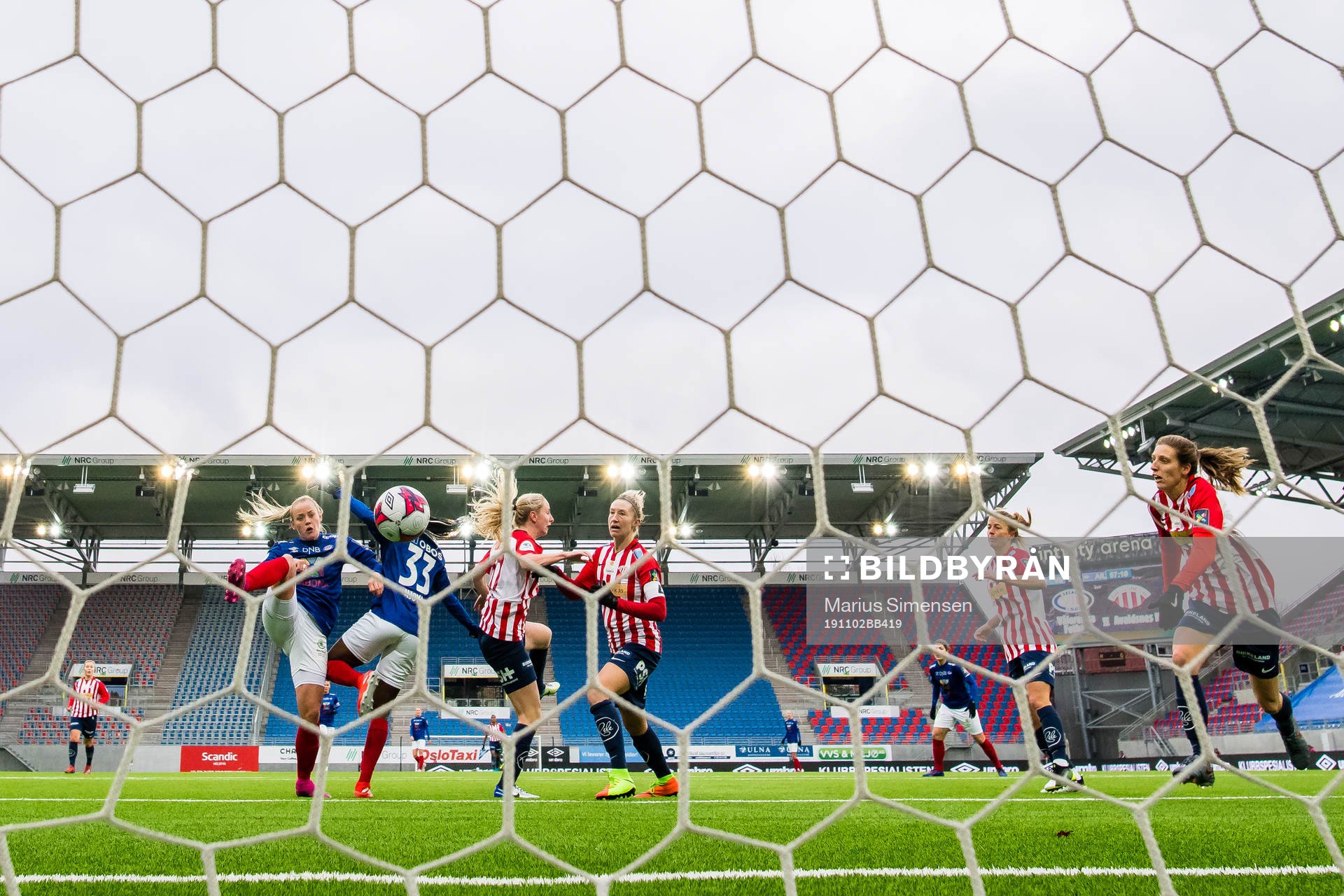 Victoria Ludvigsen of Vålerenga scores the 1-0 goal