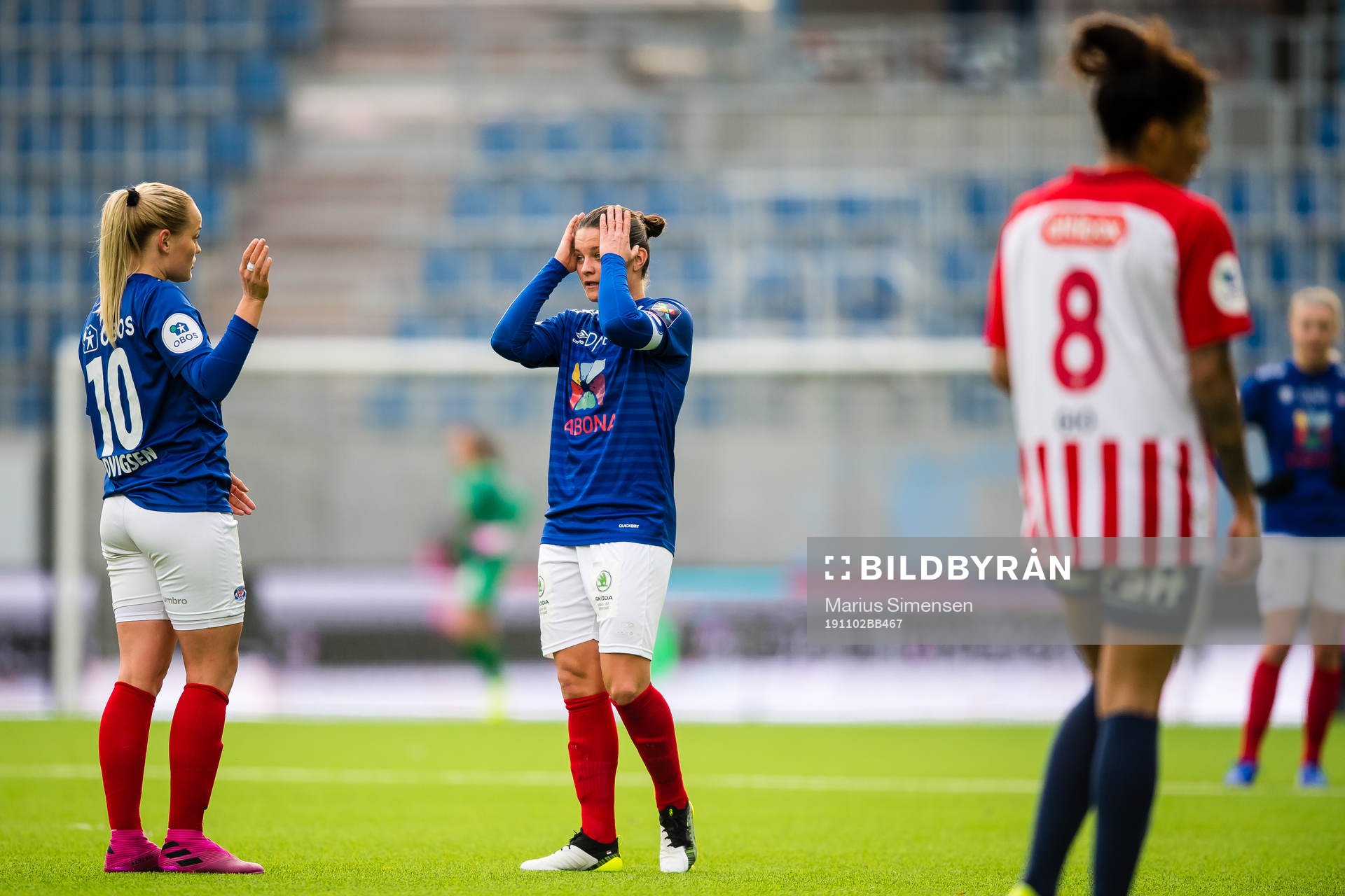 Victoria Ludvigsen and Sherida Spitse of Vålerenga