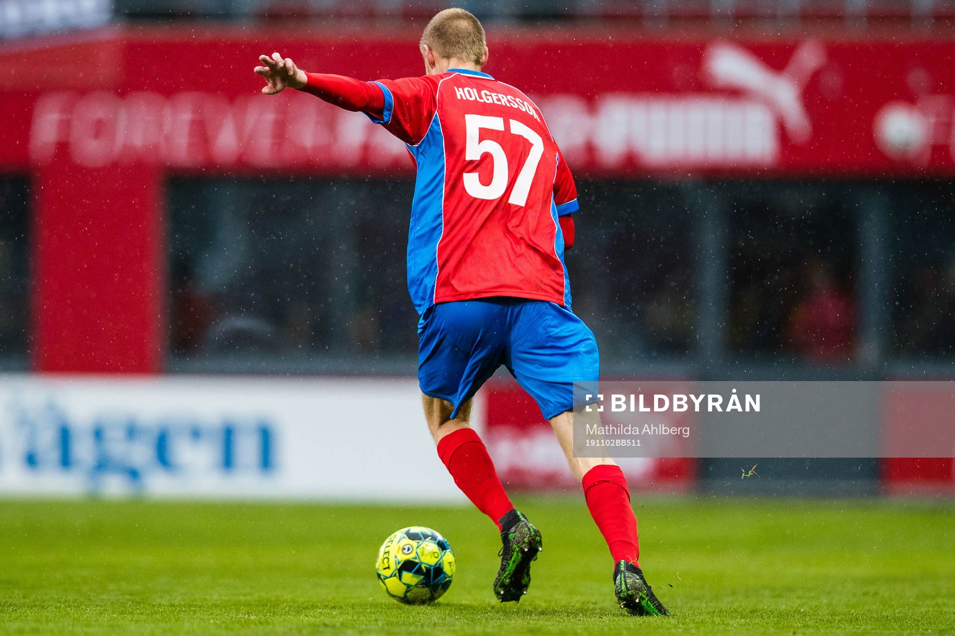 Helsingborgs Markus Holgersson i en jubileumströja