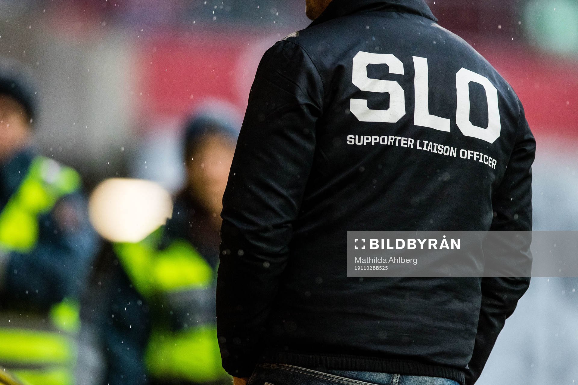 En Supporter Liaison Officer
