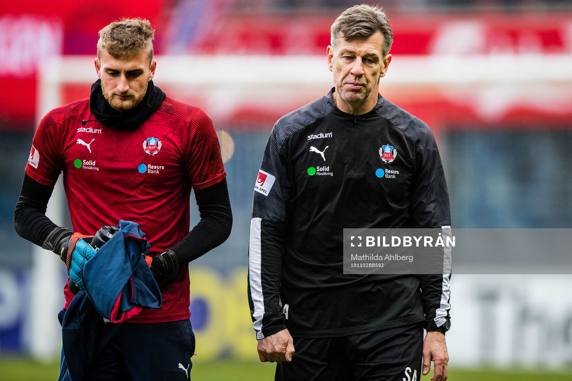 Helsingborgs målvakt Alexander Nilsson och  målvakts