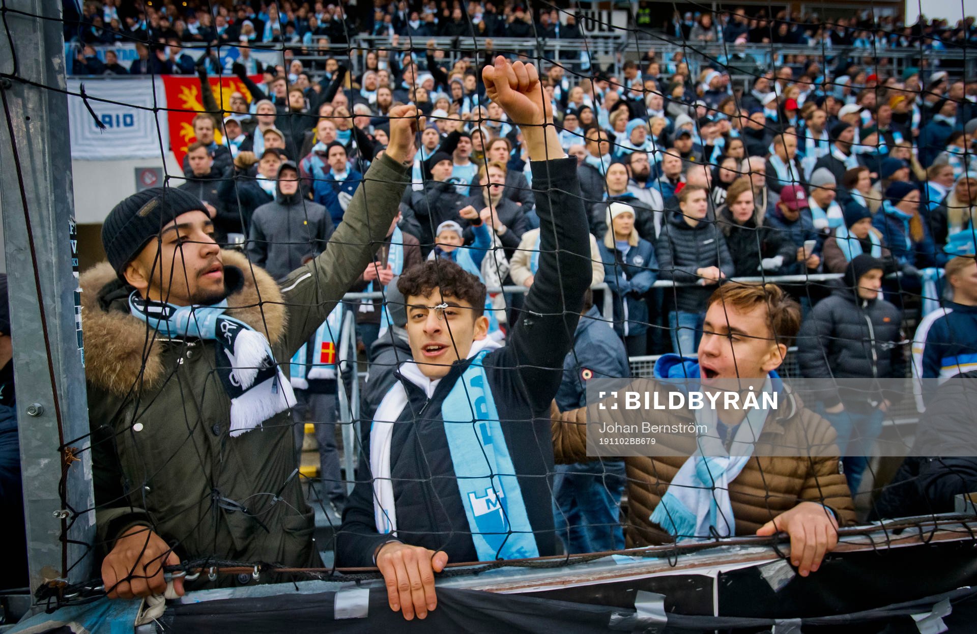 Malmö FFs supportrar jublar