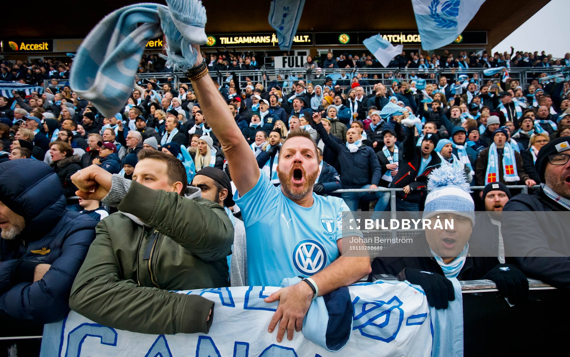Malmö FFs supportrar jublar