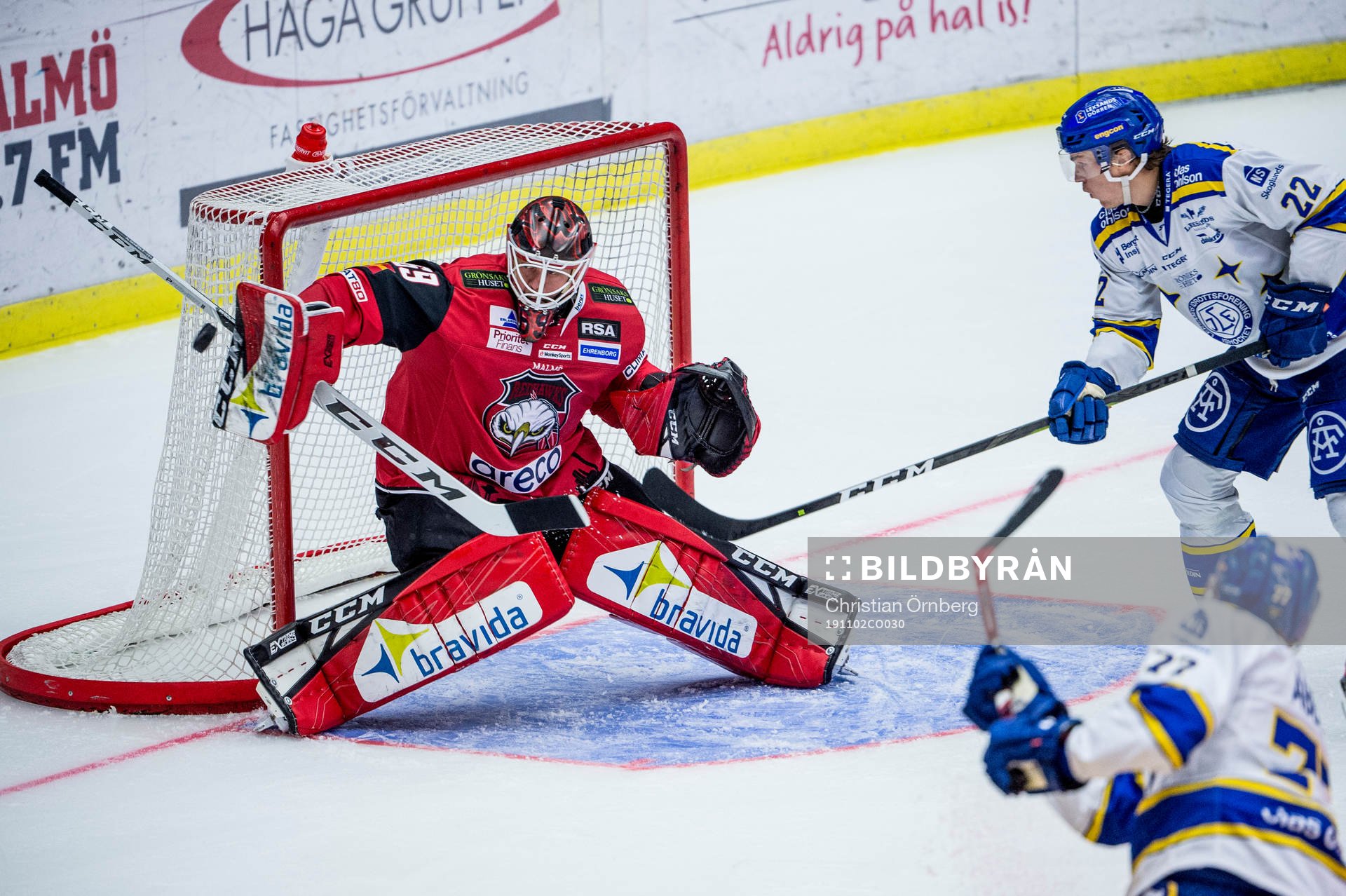 Malmö Redhawks målvakt Oscar Alsenfelt mot Leksands