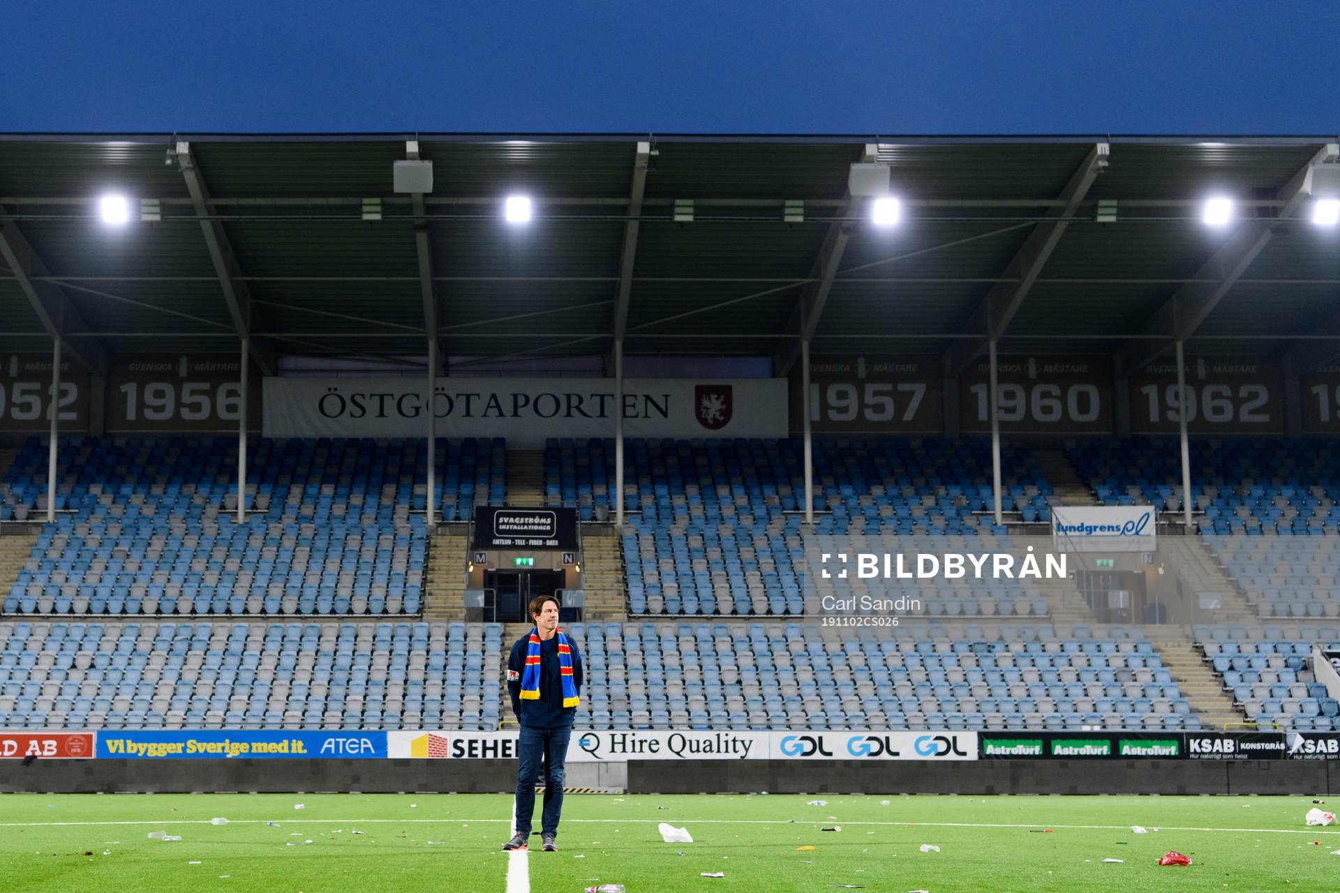 Djurgårdens tränare Thomas Lagerlöf på arenan