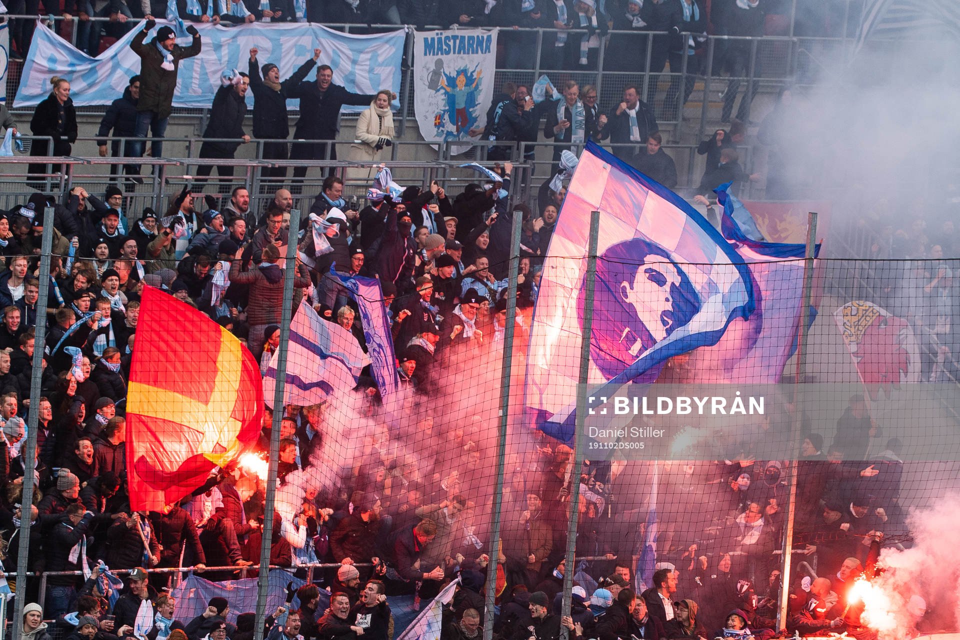 Malmö FFs supportrar jublar