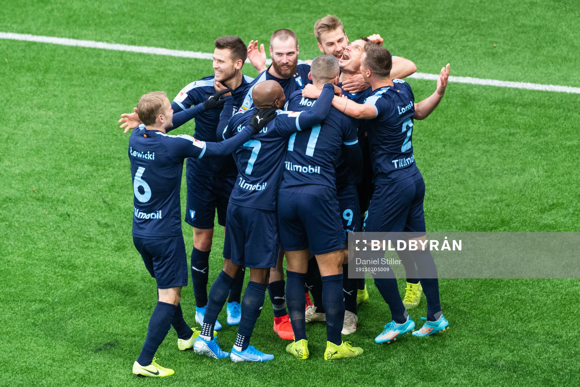 Malmö FFs Markus Rosenberg jublar med lagkamrater