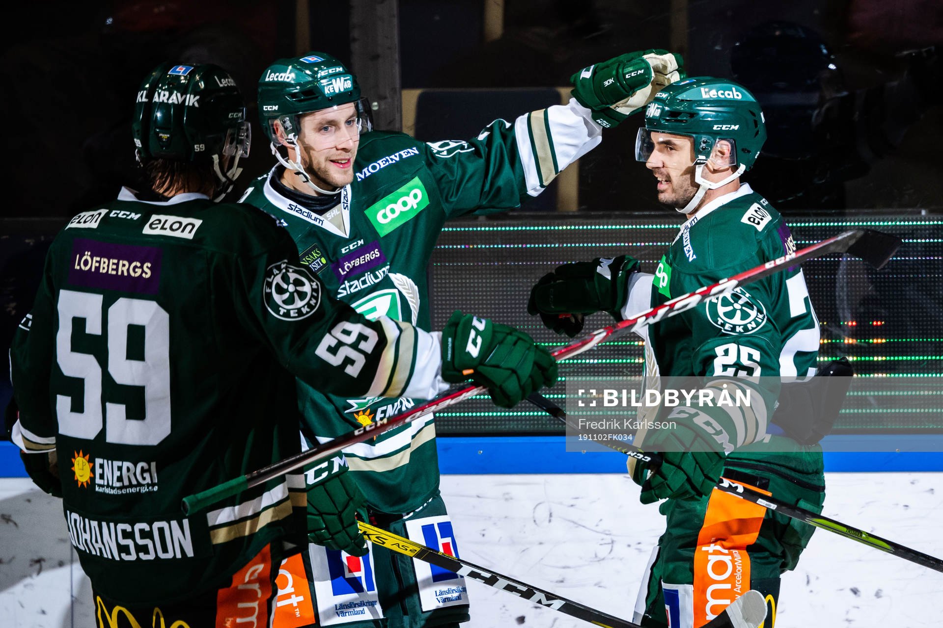 Färjestads Per Åslund och Martin Johansson jublar