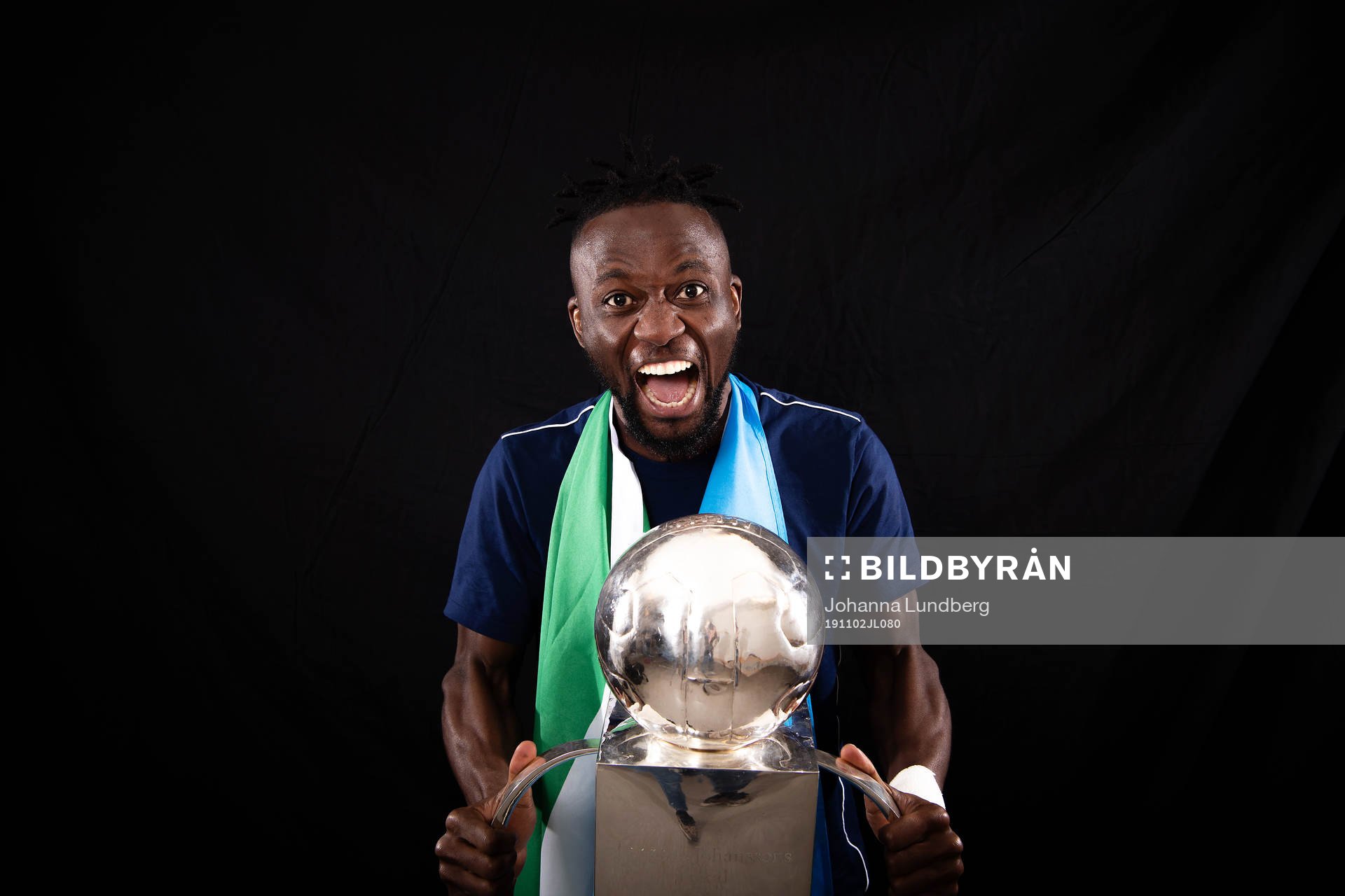 Djurgårdens Mohamed Buya Turay jublar med Lennart