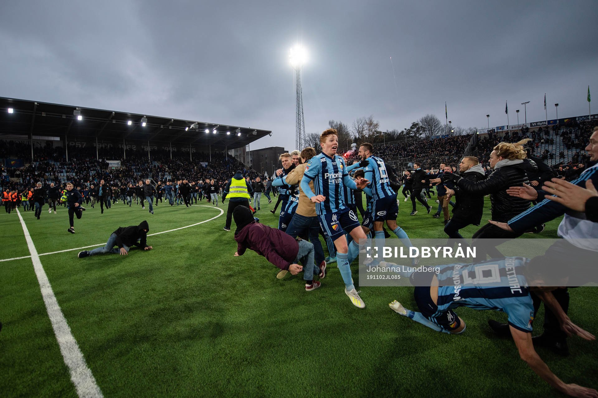 Djurgårdens Aslak Witry och Haris Radetinac jublar