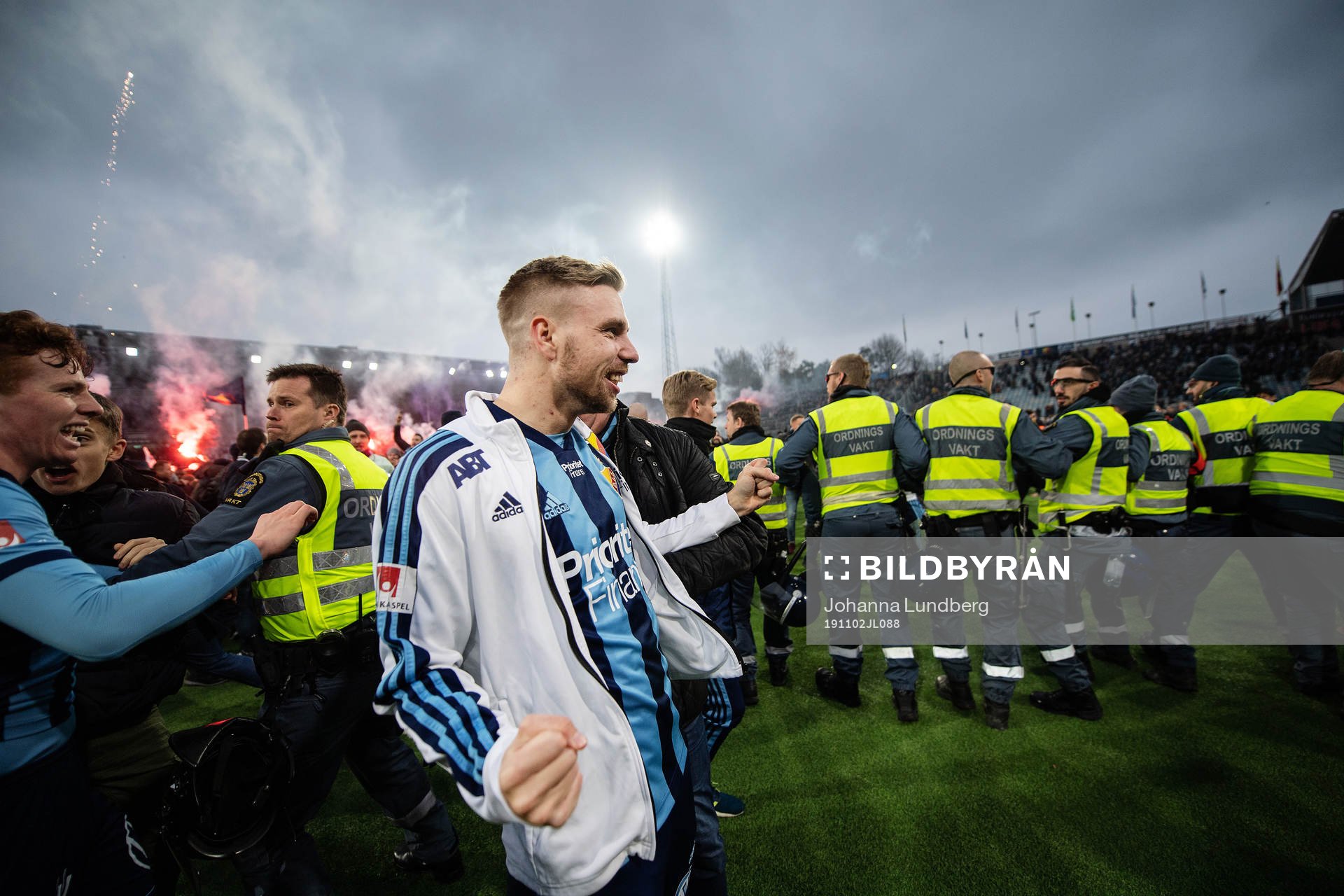 Djurgårdens Jonathan Ring jublar efter fotbollsmatchen i Allsvenskan mellan IFK Norrköping och Djurgården den 2 november 2019 i Norrköping.