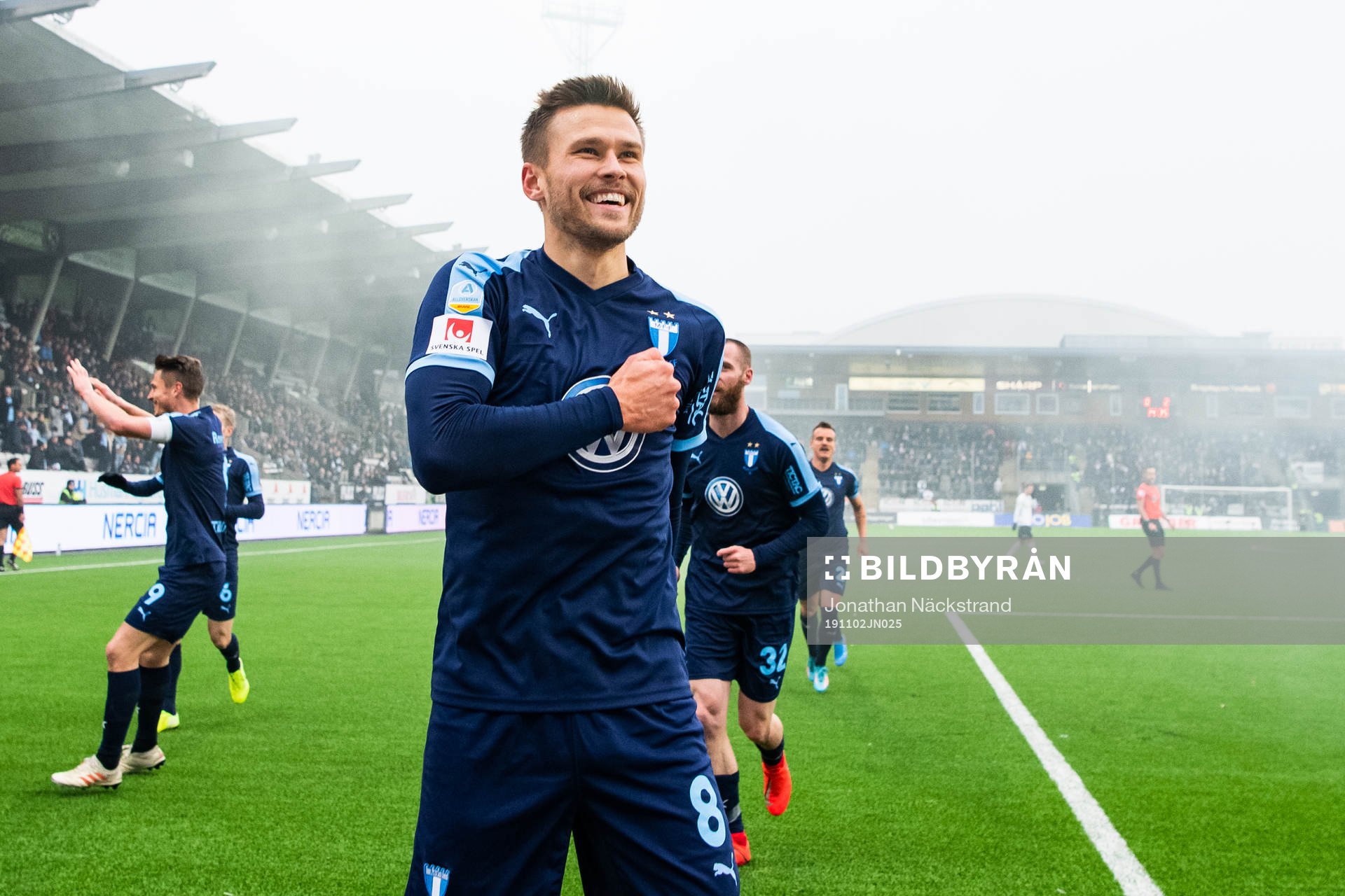 Malmö FFs Arnór Traustason jublar