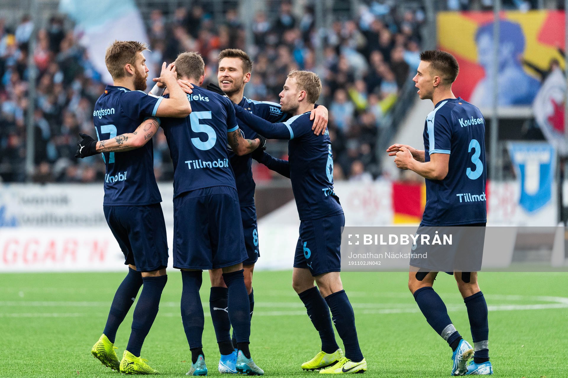 Malmö FFs Sören Rieks jublar med lagkamrater