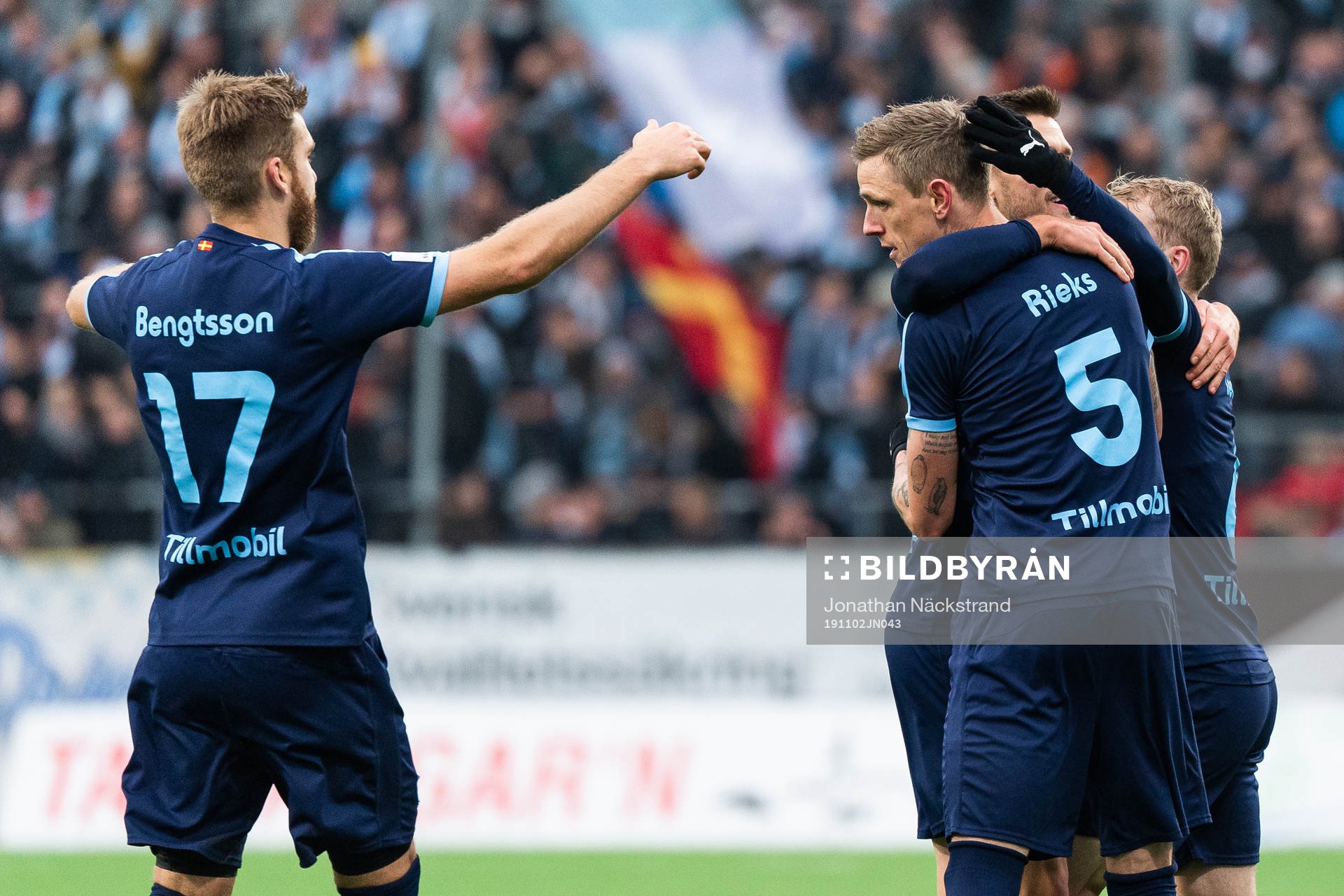 Malmö FFs Sören Rieks jublar med lagkamrater