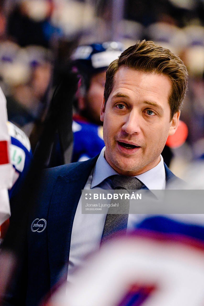 Växjös tränare Sam Hallam