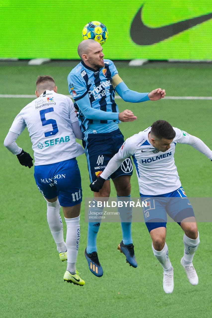 IFK Norrköpings Christoffer Nyman och Simon Skrabb mot