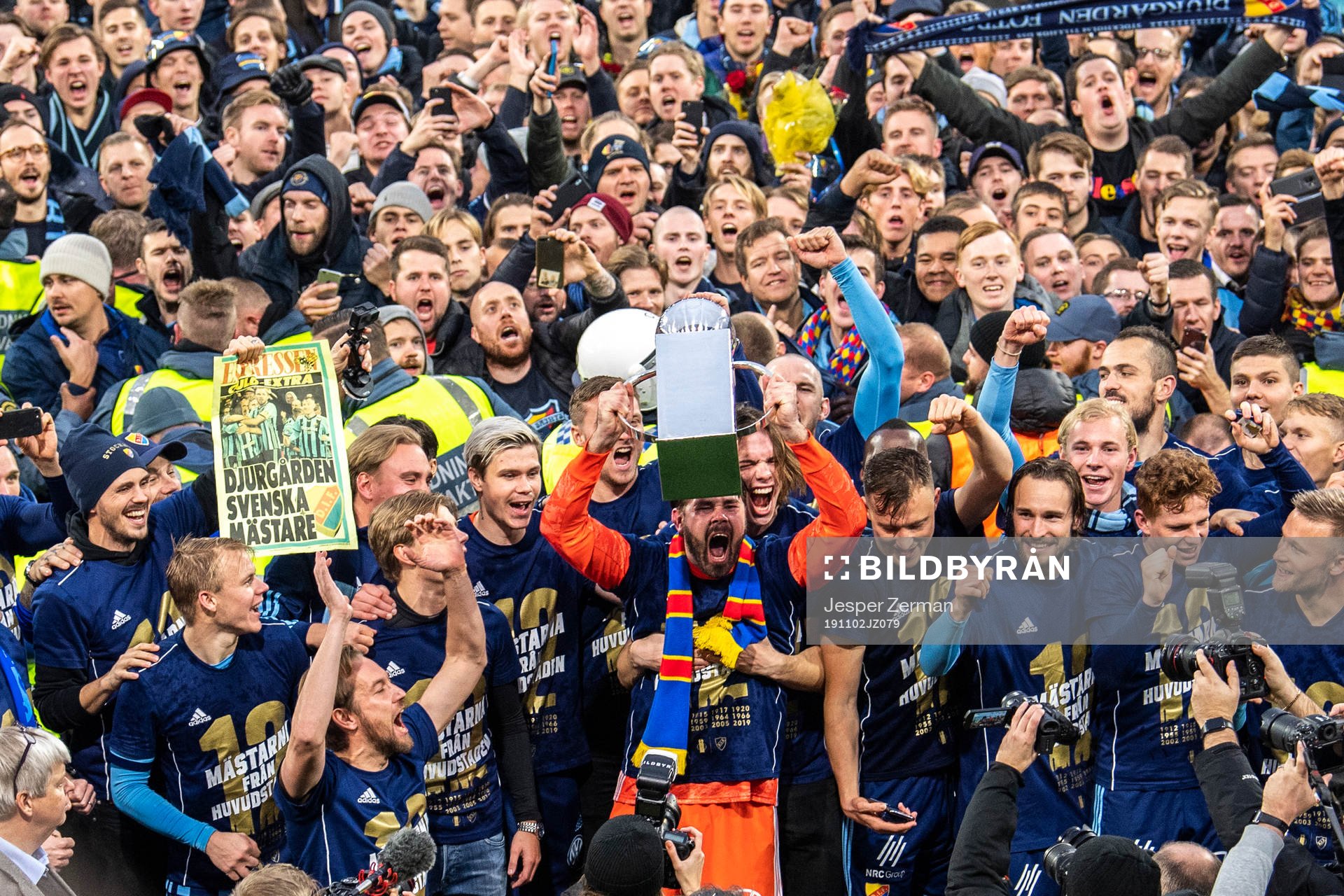 Djurgårdens målvakt Tommi Vaiho och Kevin Walker jublar