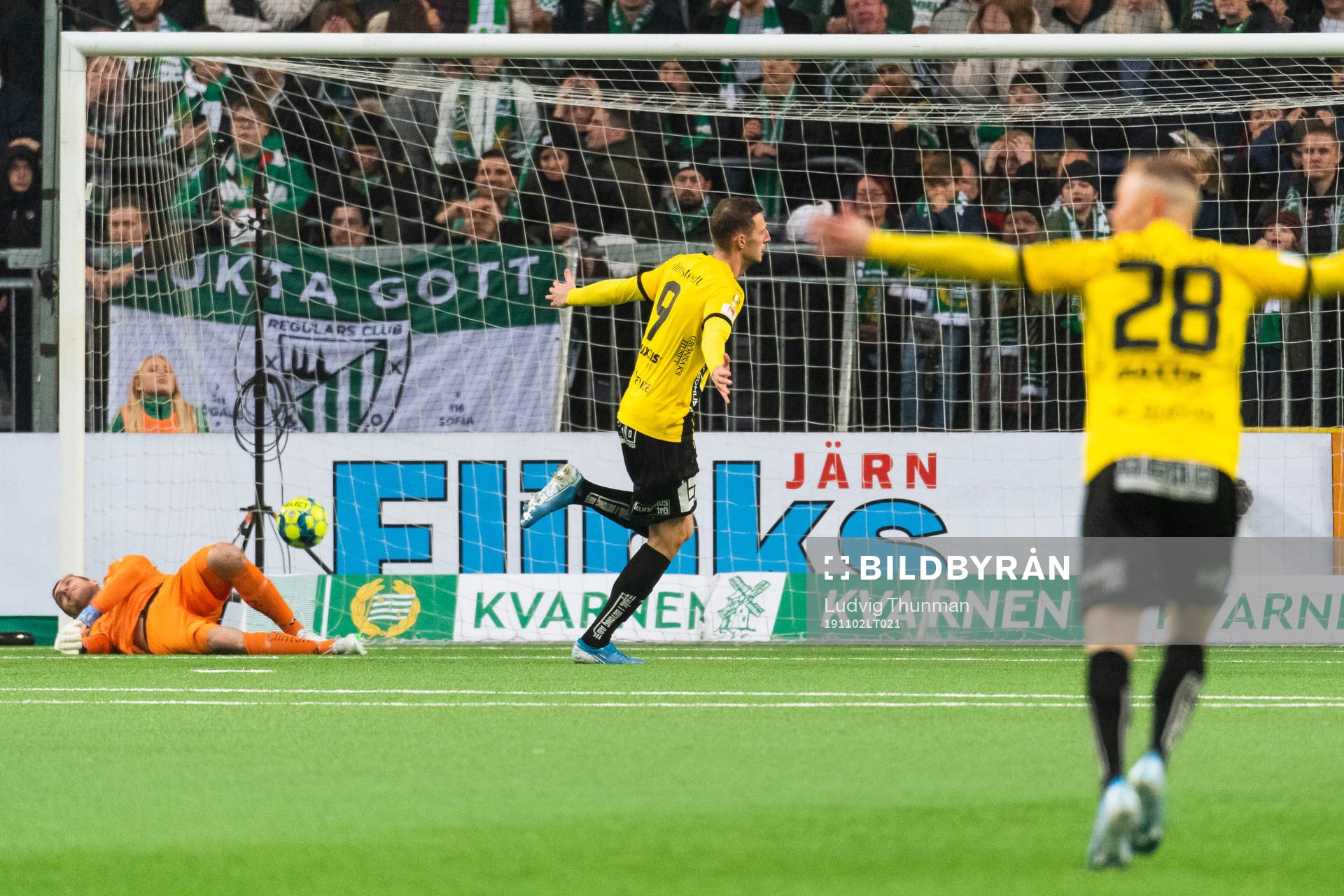 Häckens Gustaf Nilsson jublar