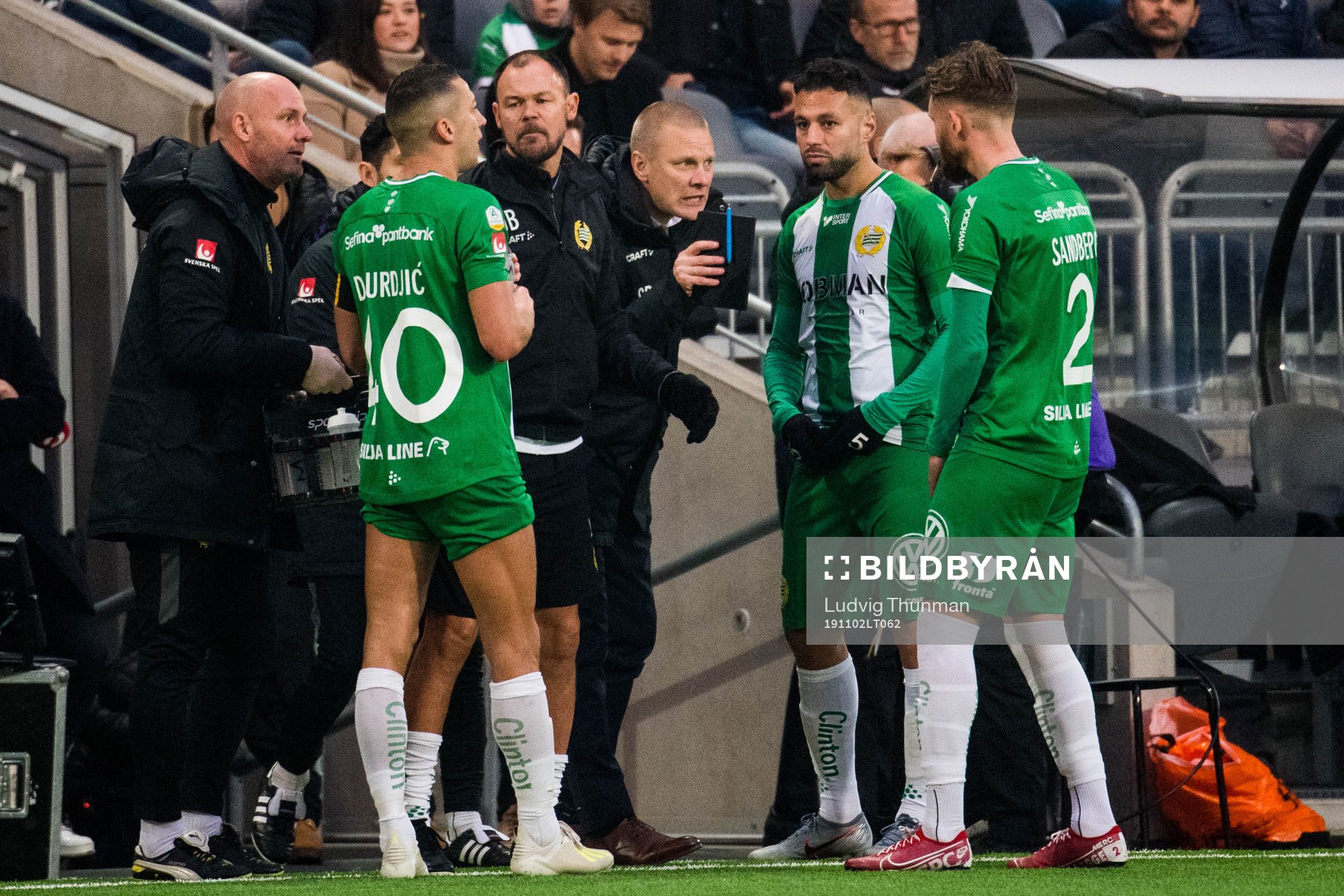 Hammarbys tränare Stefan Billborn ger instruktioner