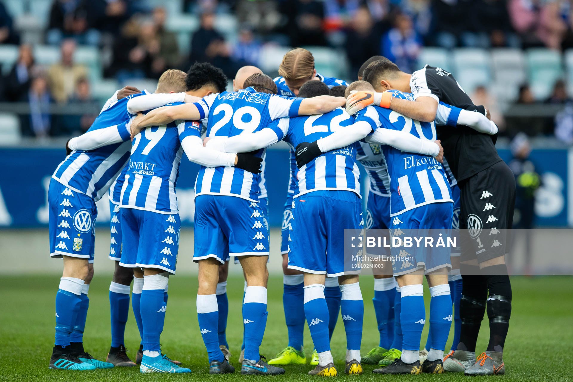 IFK Göteborg samlade innan fotbollsmatchen i allsvenskan