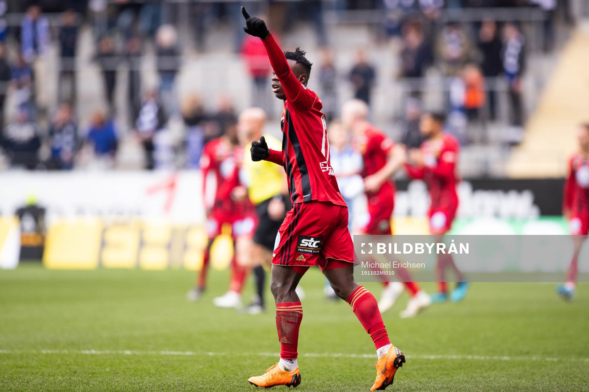Östersunds Jordan Attah Kadiri jublar