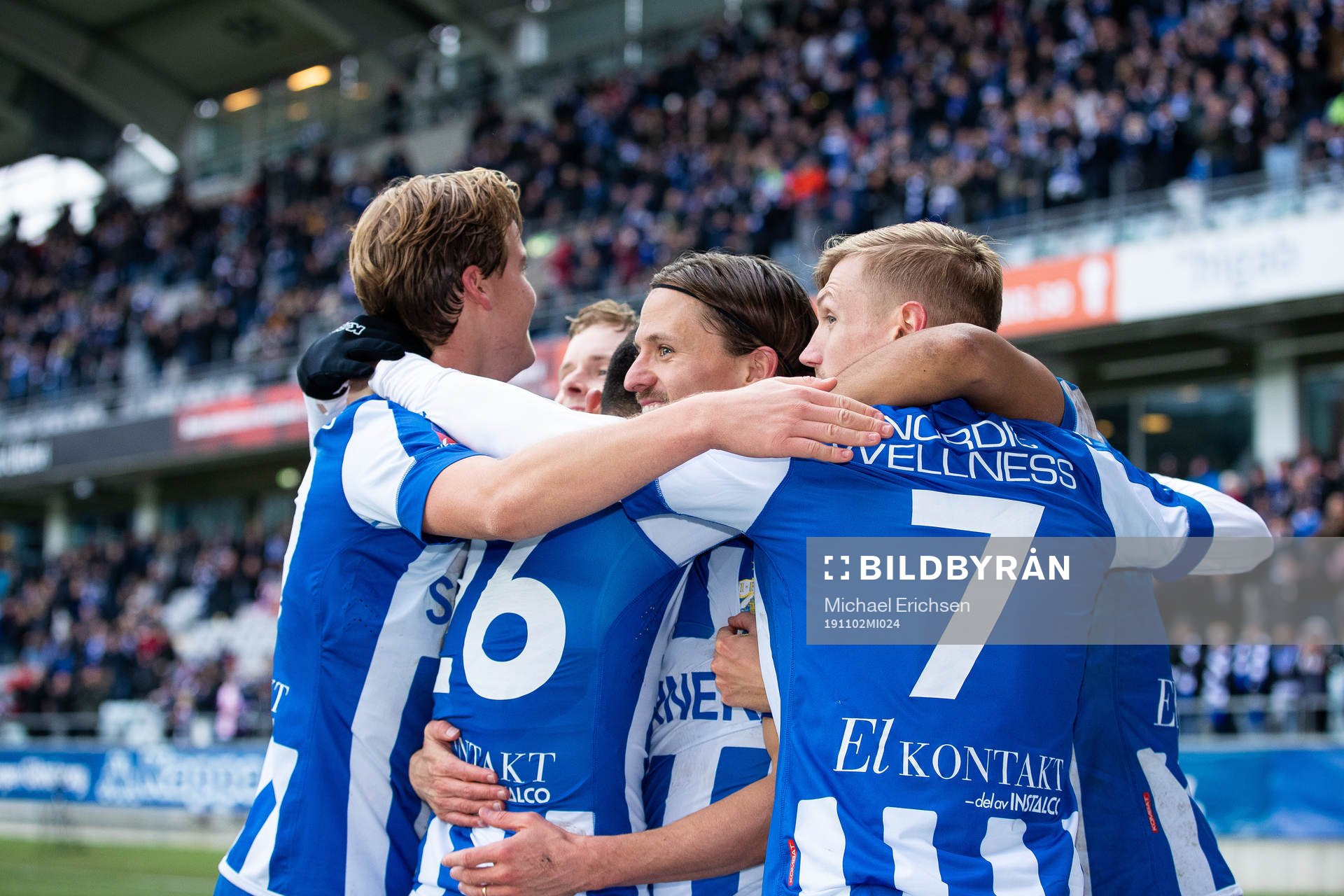 IFK Göteborgs Lasse Vibe jublar med lagkamrater