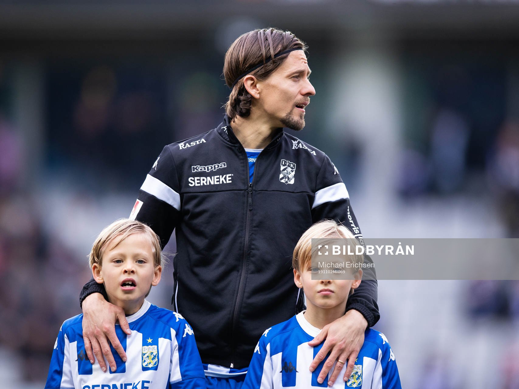 IFK Göteborgs Lasse Vibe med sina söner innan