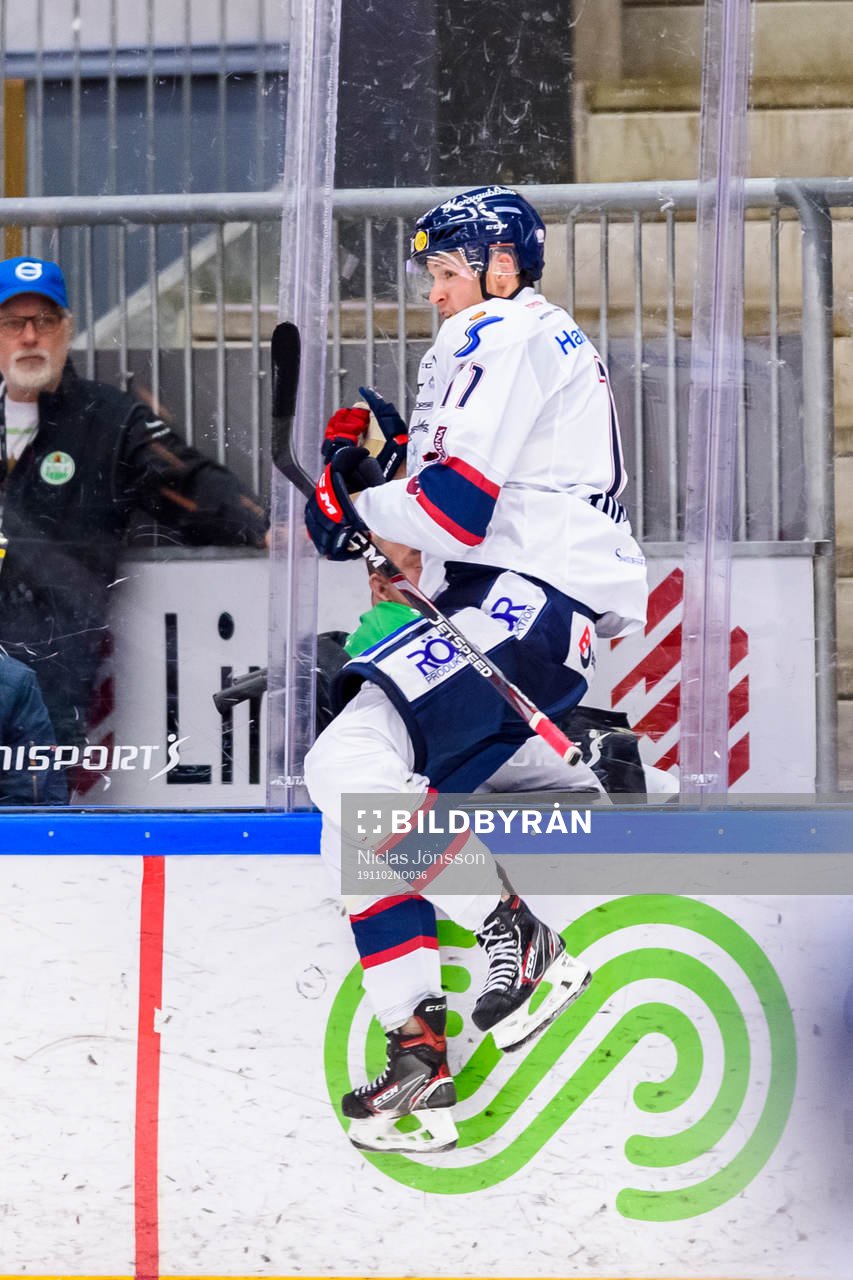 Linköpings Henrik Törnqvist jublar