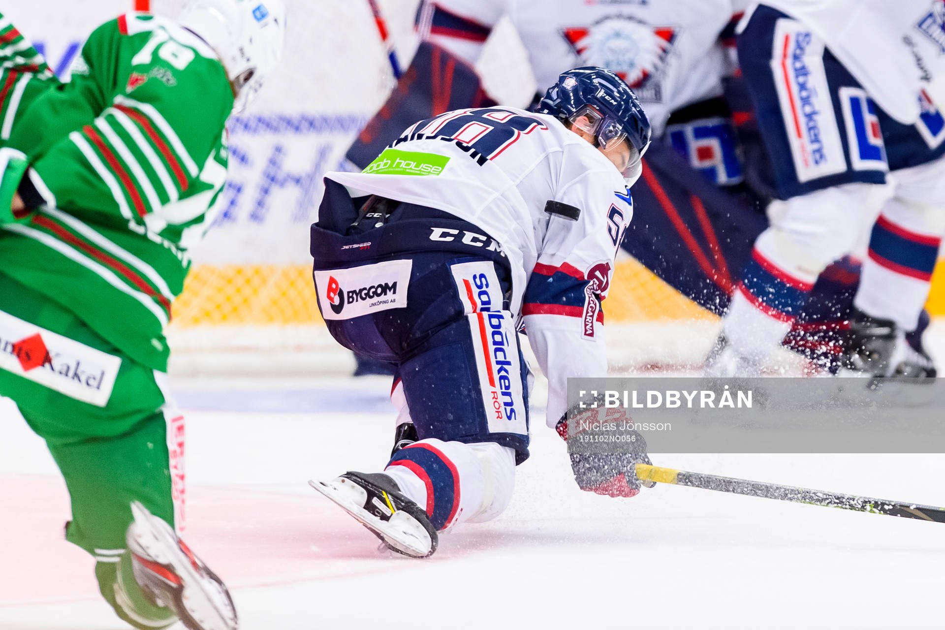 Linköpings Robin Johansson täcker skott