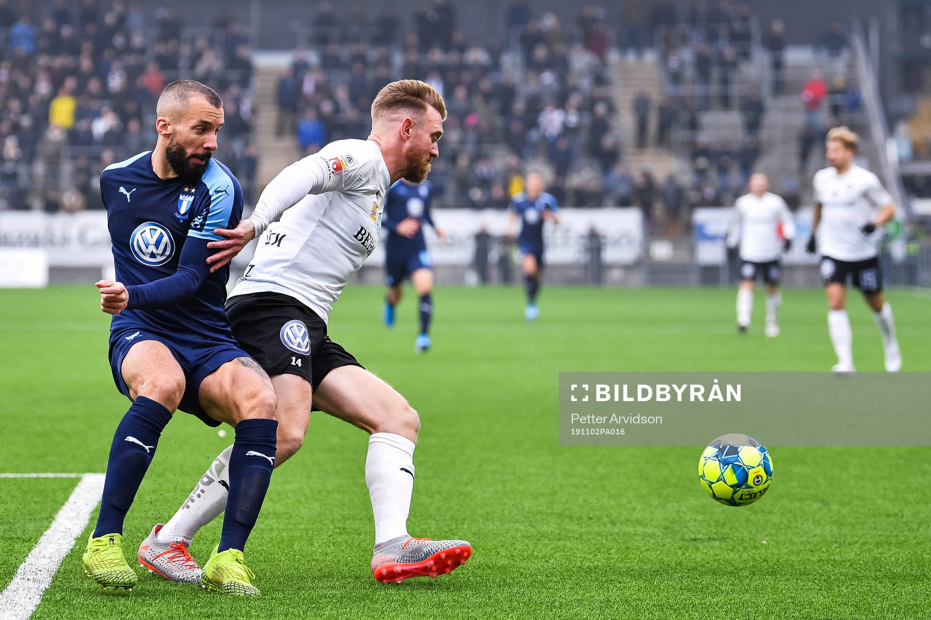 Malmö FFs Guillermo Molins och Örebros Michael Almebäck