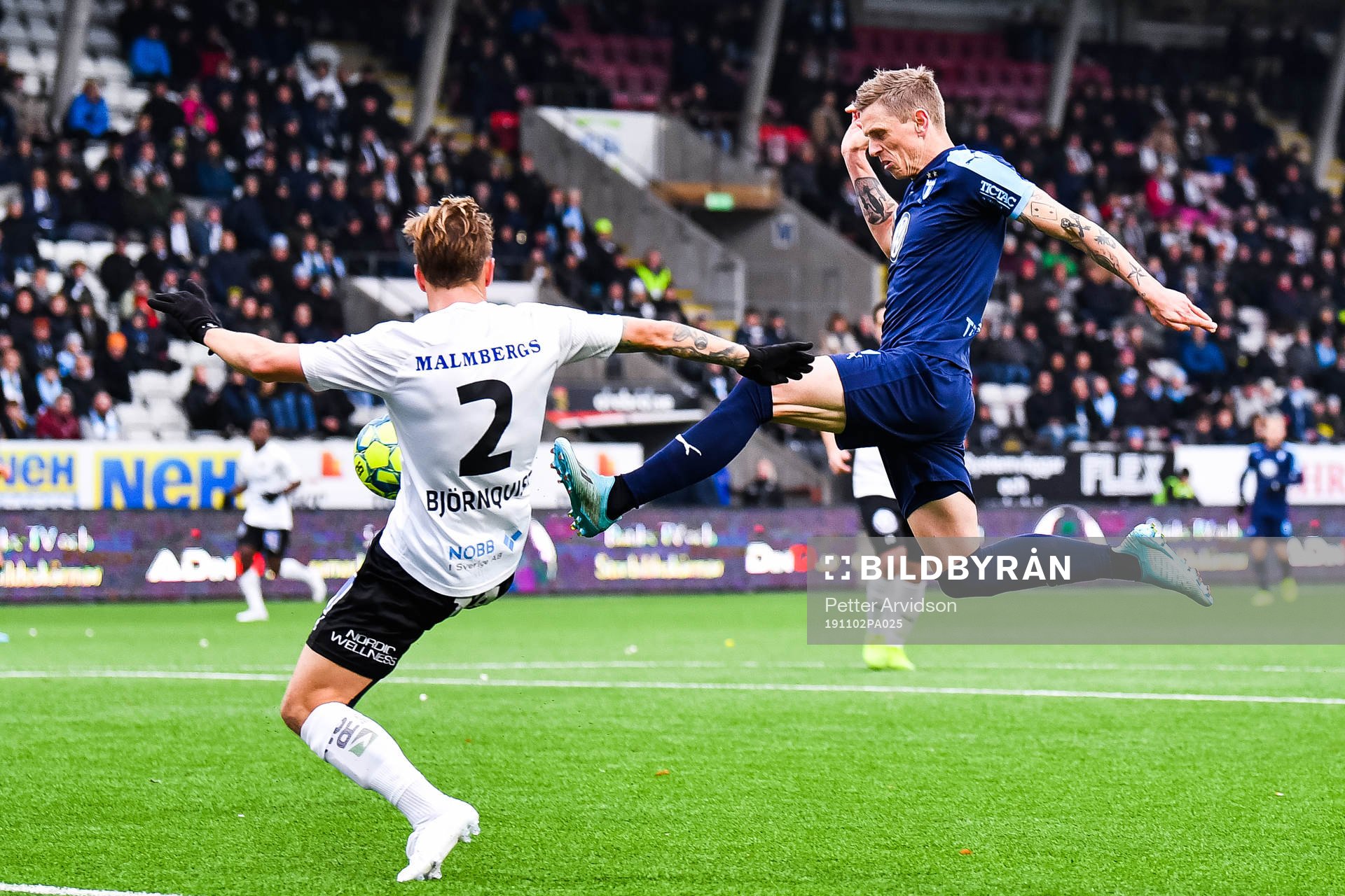 Malmö FFs Sören Rieks och Örebros Daniel Björnkvist