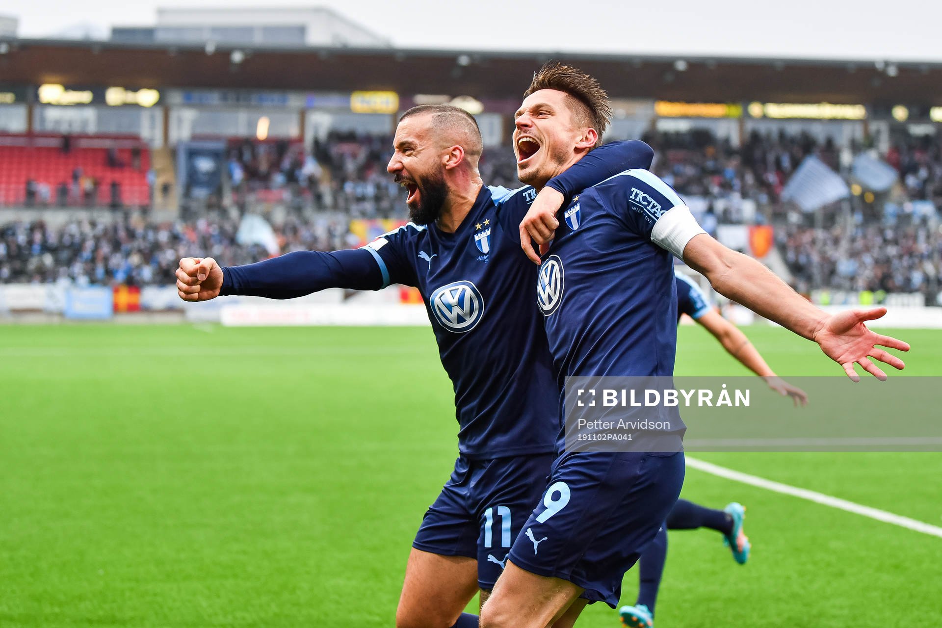 Malmö FFs Guillermo Molins och Markus Rosenberg jublar