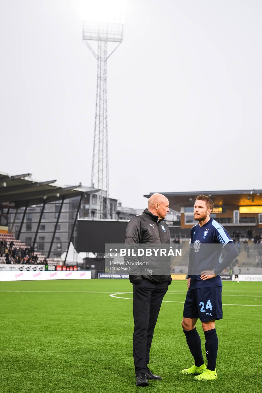 Malmö FFs tränare Uwe Rösler och Lasse Nielsen deppar
