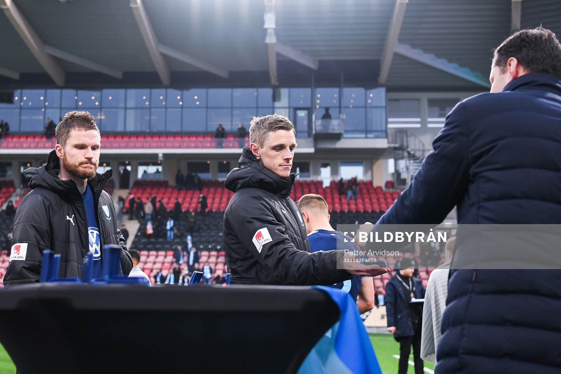 Malmö FFs Lasse Nielsen och Sören Rieks deppar på