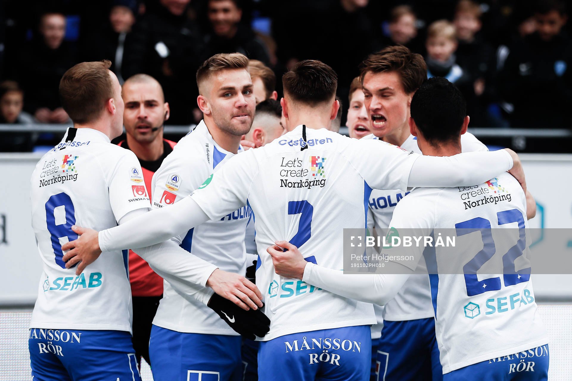 IFK Norrköpings Sead Haksabanovic jublar med lagkamrater