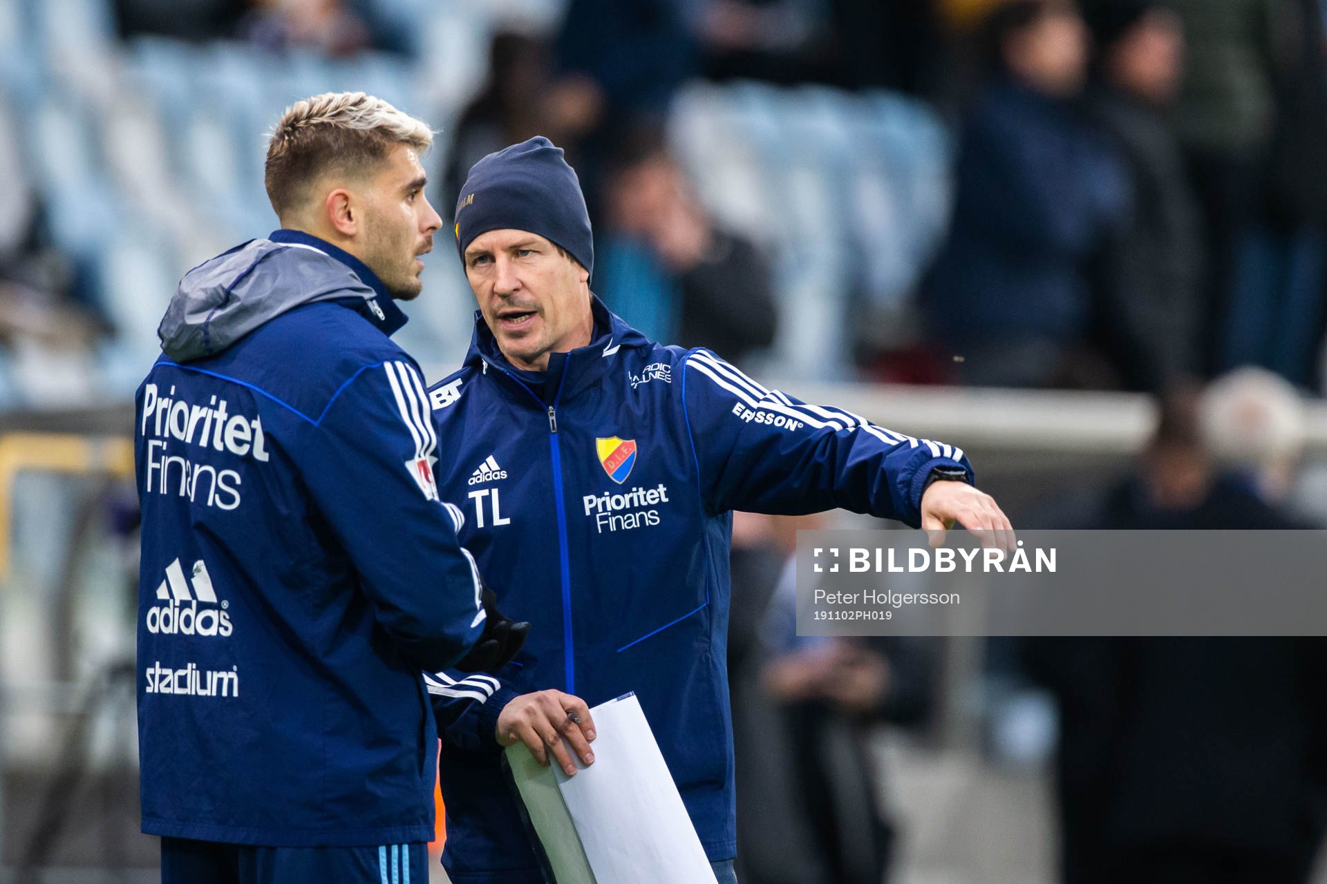 Djurgårdens Astrit Ajdarevic i samtal med tränare Thomas