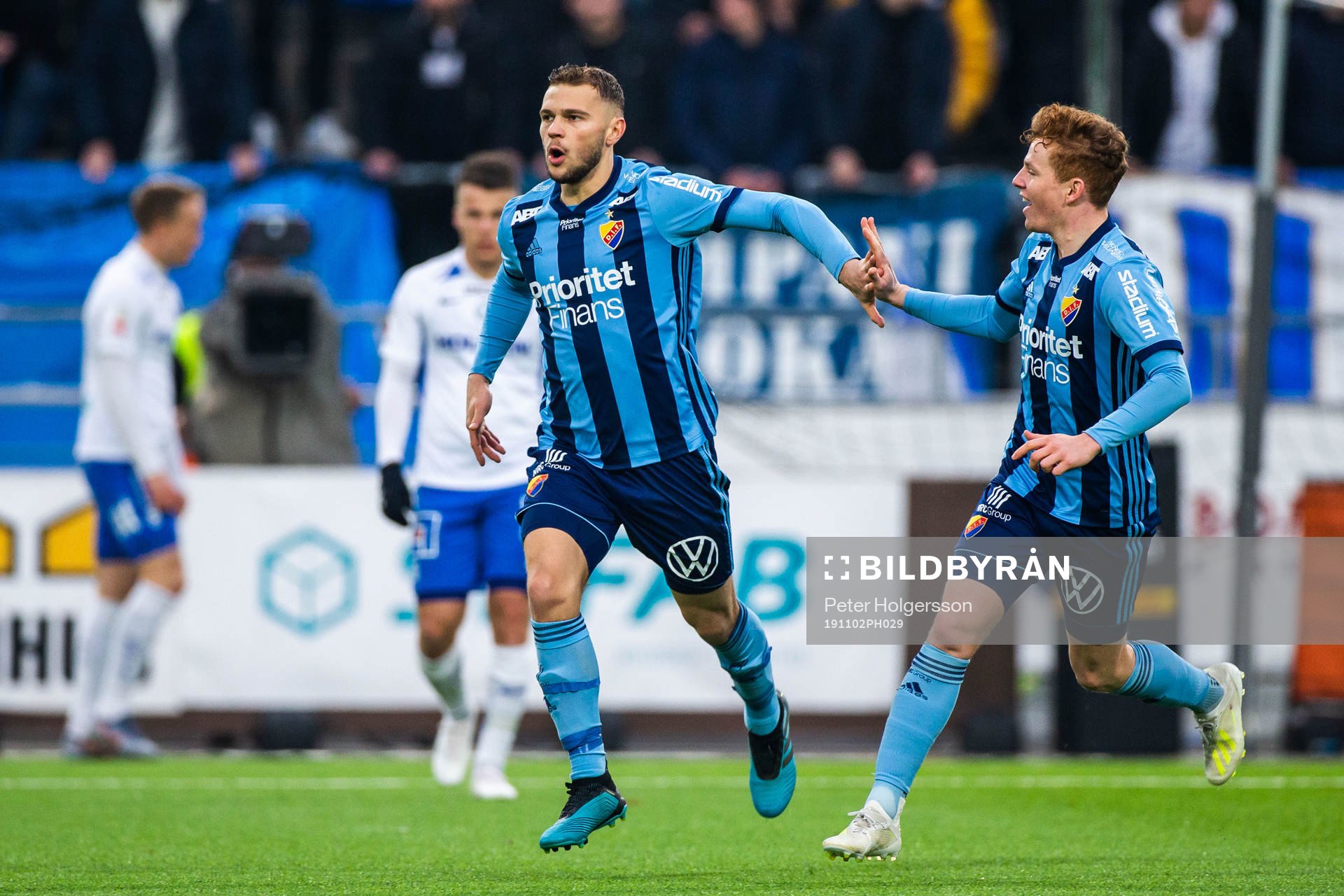 Djurgårdens Jesper Karlström jublar med Aslak Witry