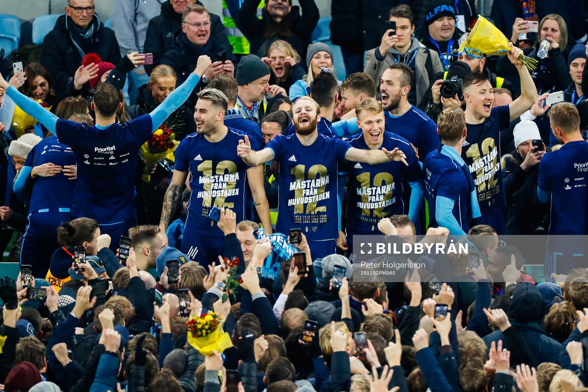 Djurgårdens Astrit Ajdarevic och Curtis Edwards jublar