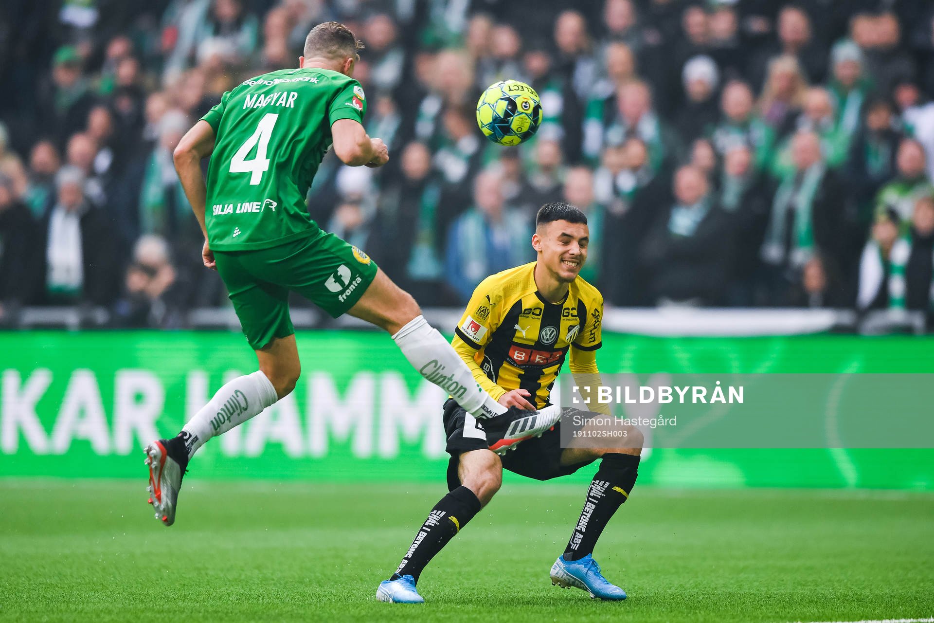 Hammarbys Richard Magyar och Häckens Ali Youssef