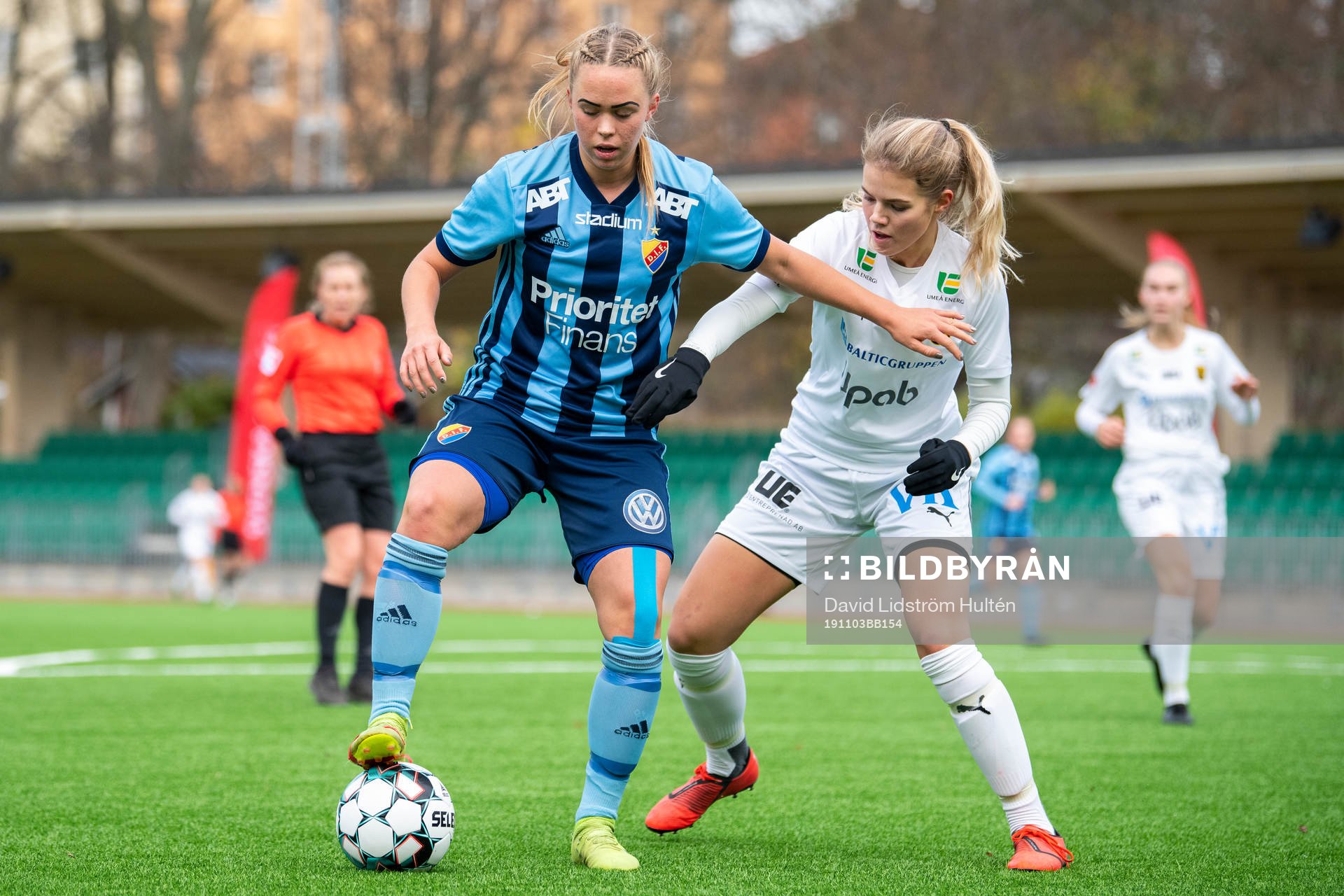 Djurgårdens Hanna Ekengren och Umeås Mimmi Sellström