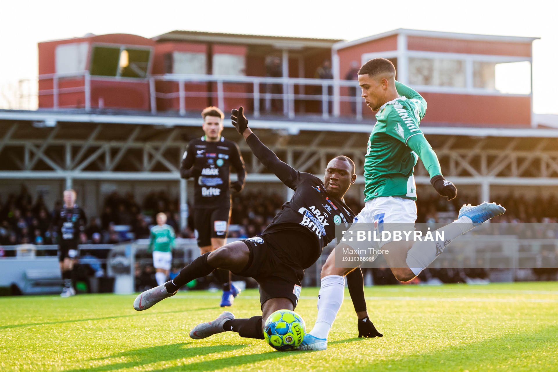 Västerås Ravy Tsouka Dozi och Brages Jonathan Morsay