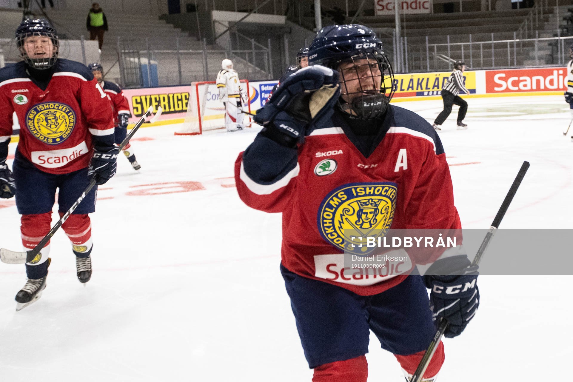Stockholms Moa Gustavsson  jublar