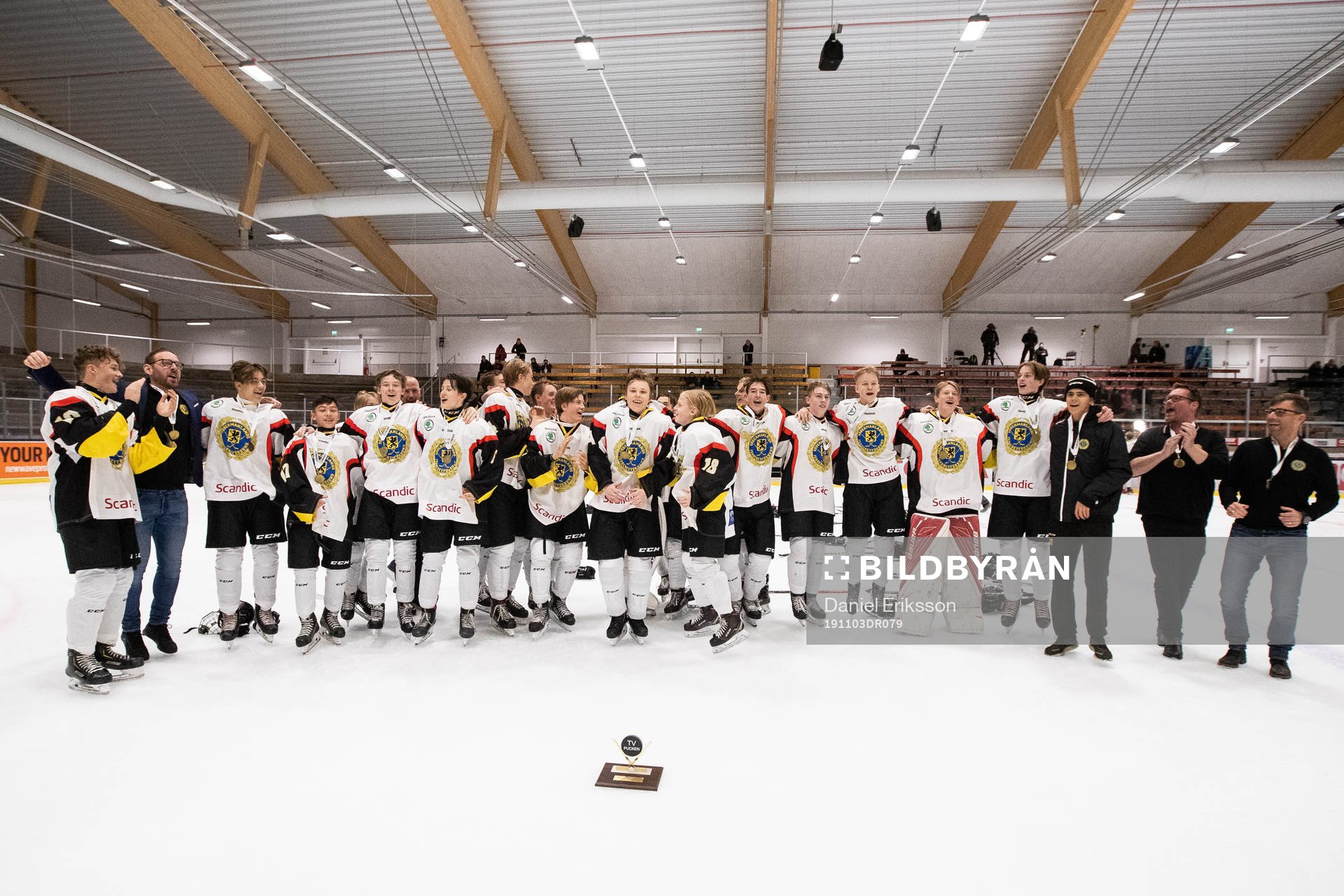 Södermanlands spelarna jublar